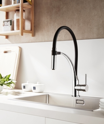 Torneira de cozinha magnética com suporte curvo